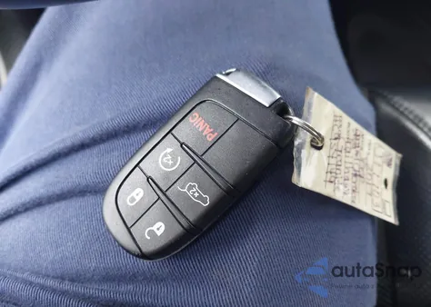 2017 Jeep Grand Cherokee Trailhawk 4X4 from USA, damaged, VIN 1C4RJFLGXHC954149